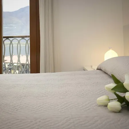 Perla Lake House Apartment *